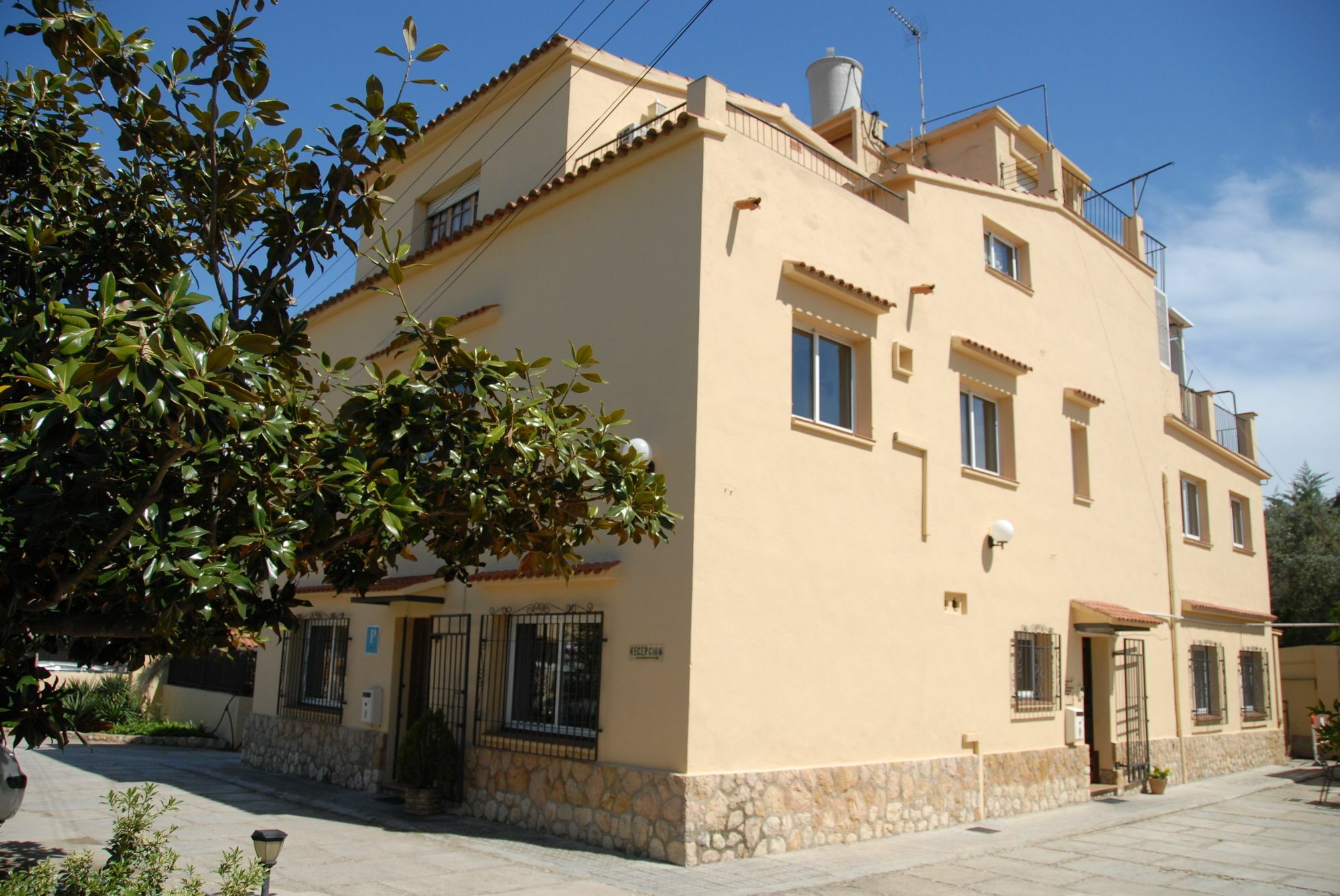 Hostal El Callejon Tarragona Eksteriør bilde