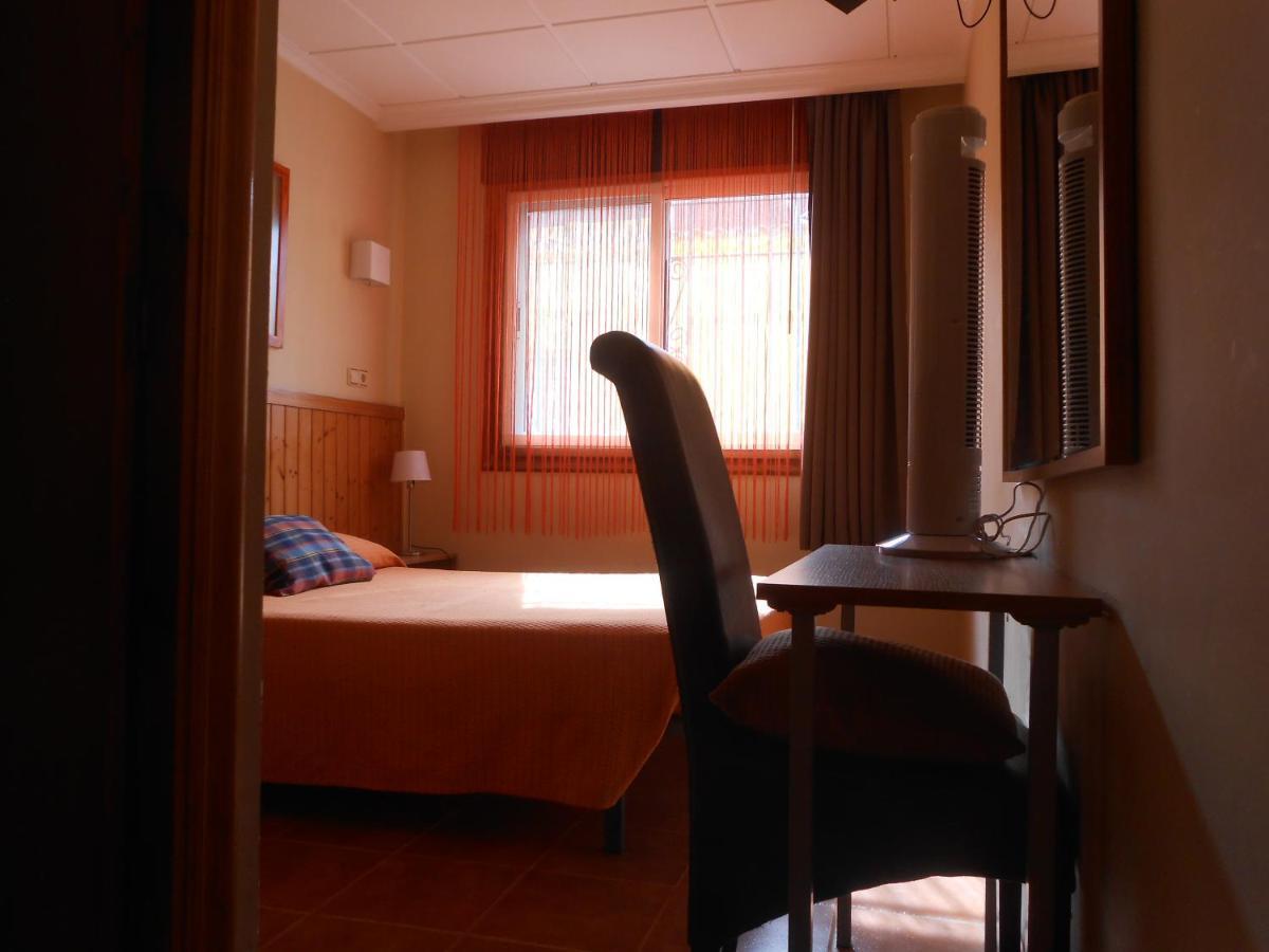 Hostal El Callejon Tarragona Eksteriør bilde