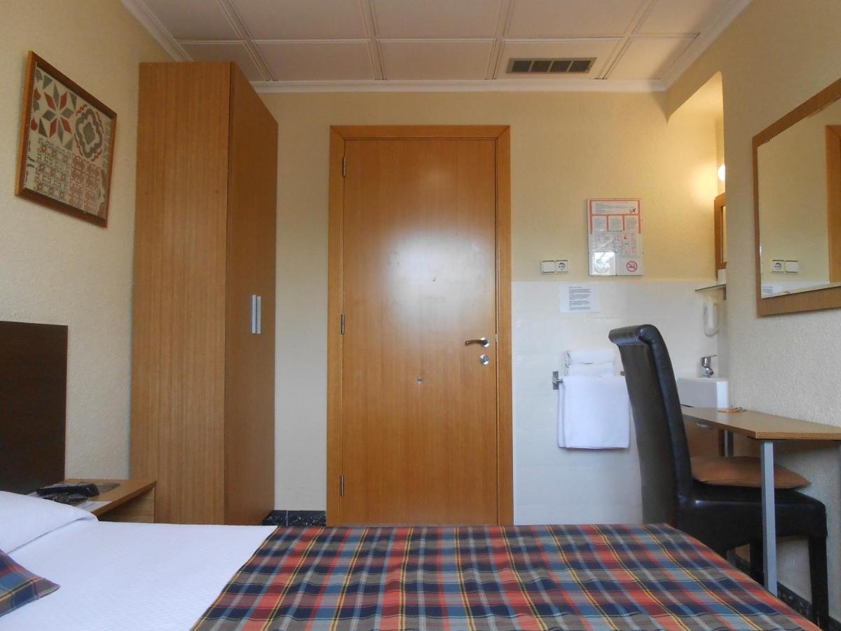 Hostal El Callejon Tarragona Eksteriør bilde